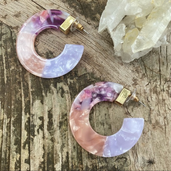 Anthropologie Pink Tara Resin Hoop Earrings - Picture 2 of 6